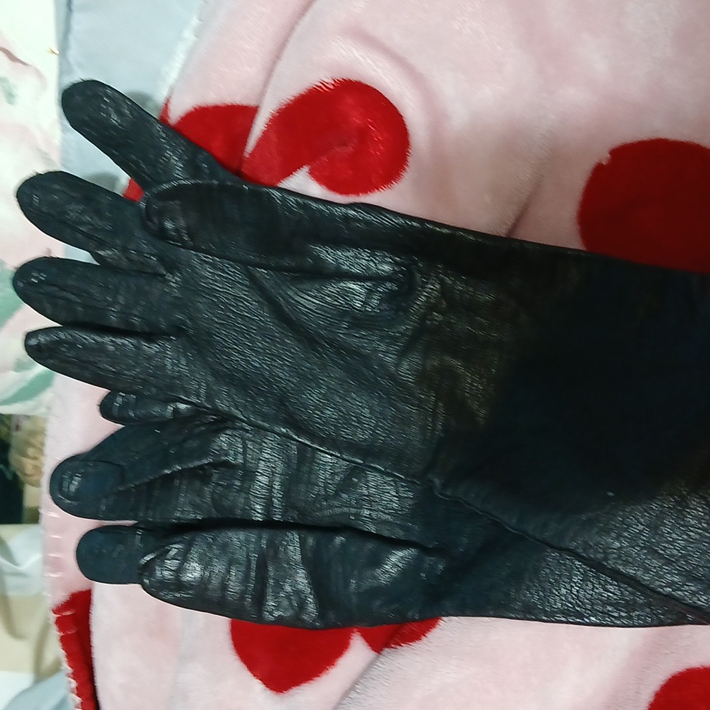 Vintage, Antique, Mantessa cutwork leather formal gloves 4 pairs - Picture 7 of 14